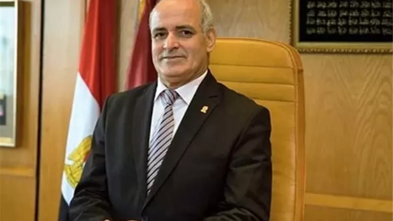 شديد عضوا باللجنة المنظمة ومتحدثا رئيسا في مؤتمرعلوم الارض بلندن