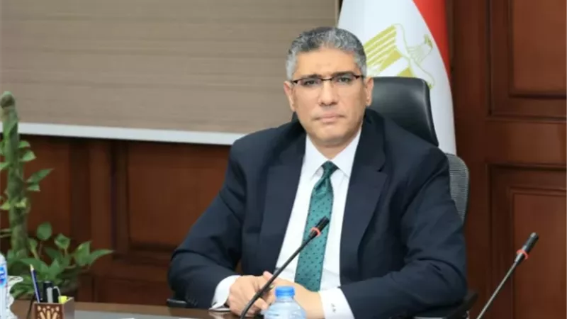 محافظ الجيزة يصدر حركة تكليفات لرؤساء أحياء الهرم والعجوزة