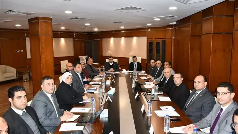 وزيرا الرياضة والإسكان يبحثان تطوير سلسلة نادي النادي بالعاصمة