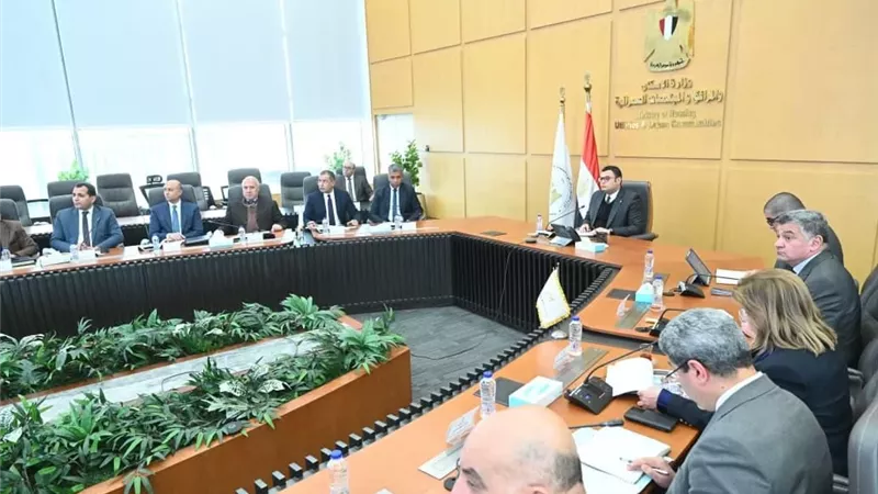 تفاصيل اجتماع وزير الإسكان لمتابعة مبادرة حياة كريمة