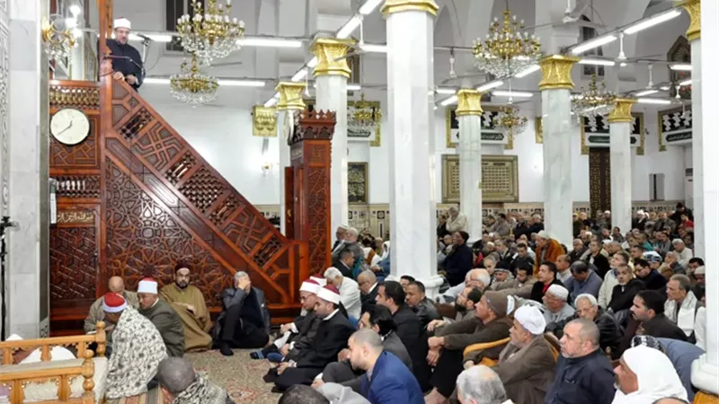 فضل يوم الجمعة وخصائصه والأعمال المستحبة فيه