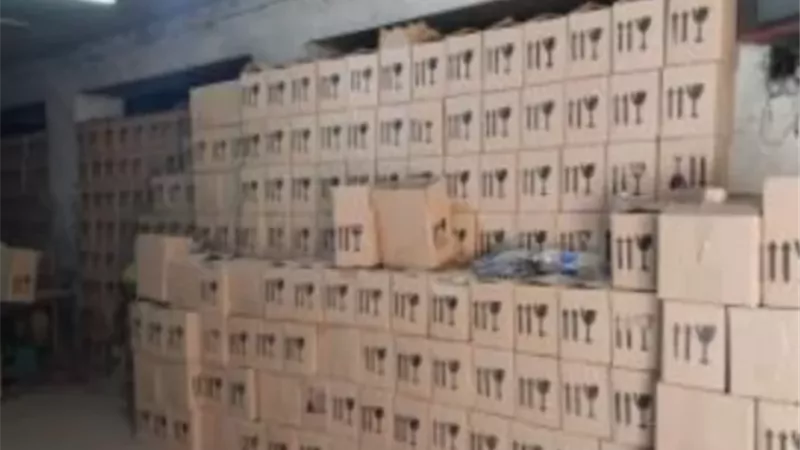 حملات مكثفة لمكافحة جرائم حجب السجائر عن التداول بالأسواق