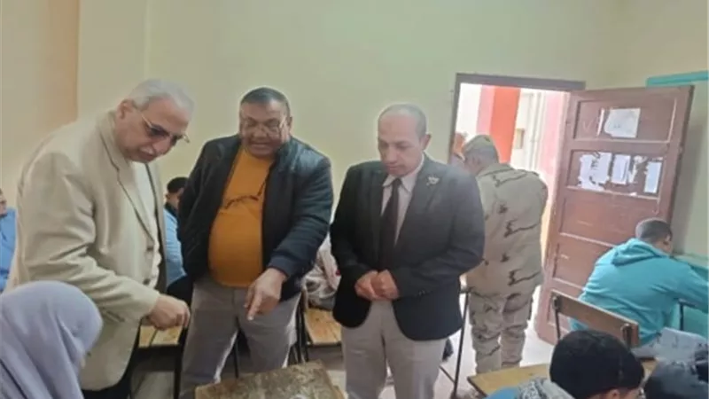 مدير تعليم القليوبية يشدد على الانضباط داخل لجان امتحانات النقل