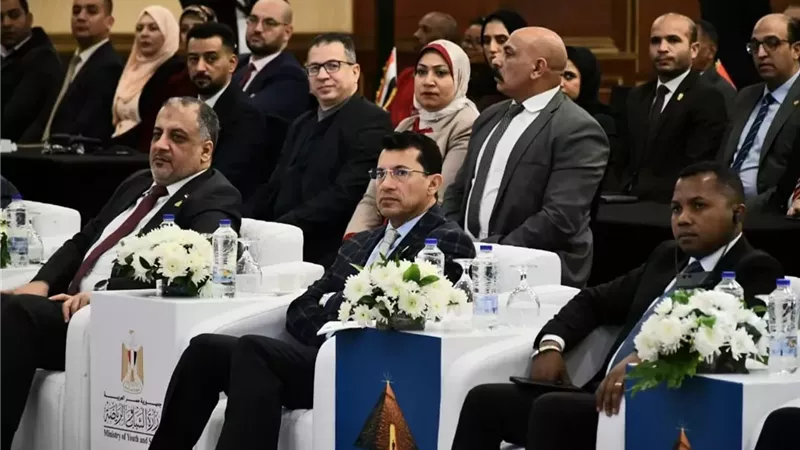 أشرف صبحى يفتتح منتدي العاملين بالشباب والرياضة