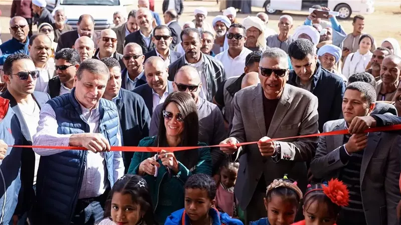 افتتاح محطة الزهراء للطاقة الشمسية لخدمة 480 فدانا بأسوان