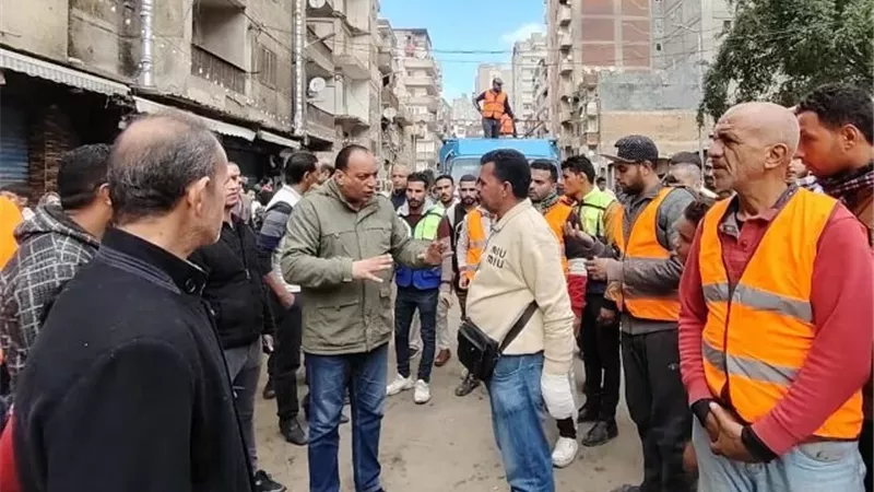 حملات للقضاء علي العشوائية واعادة الانضباط بحي المنتزه