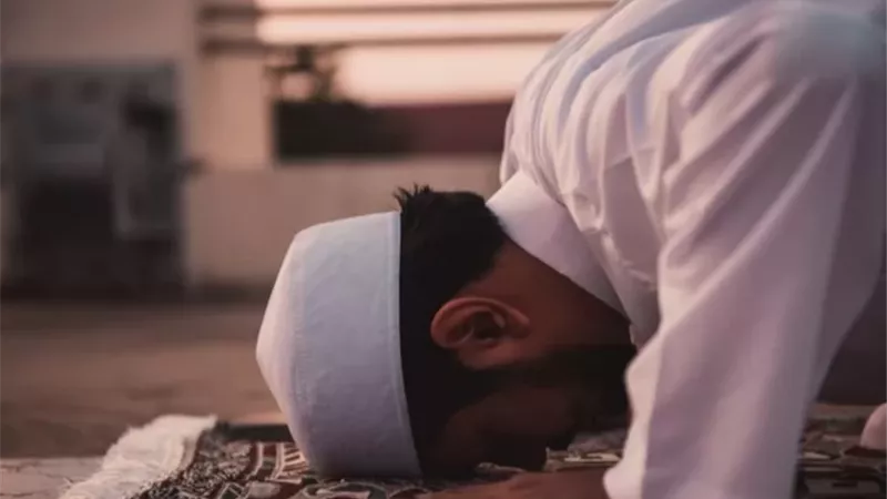 حكم قضاء الصلوات الفائتة الكثيرة بعد طول الانقطاع