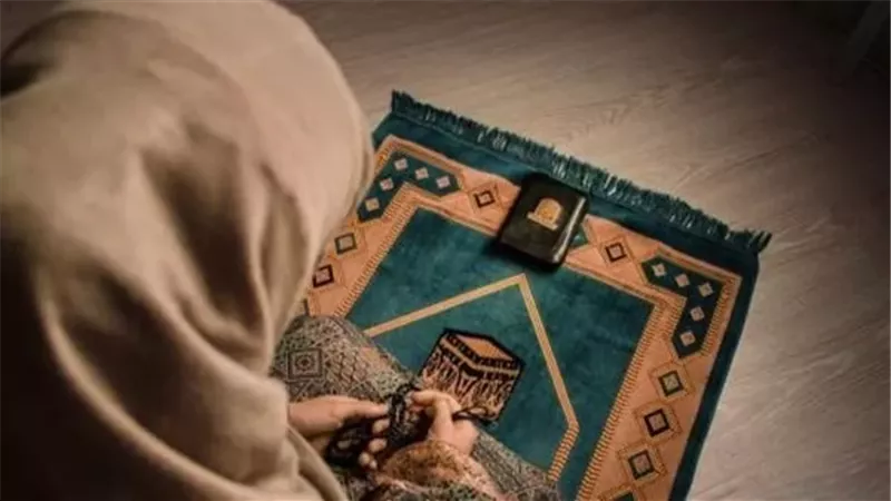 طول القراءة في قيام الليل أم كثرة عدد الركعات؟..الإفتاء تُجيب