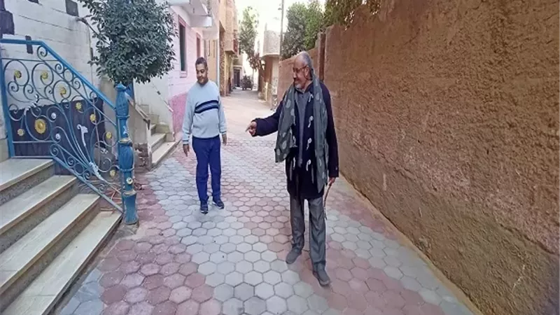 استمرار أعمال تركيب بلاط الإنترلوك باسيوط ضمن الخطة الاستثمارية