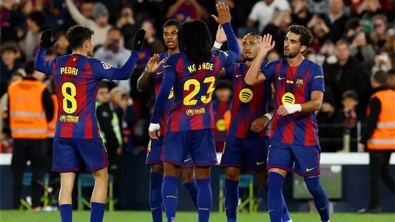 لامين يامال ورافينيا في الهجوم.. تشكيل برشلونة أمام ريال مدريد