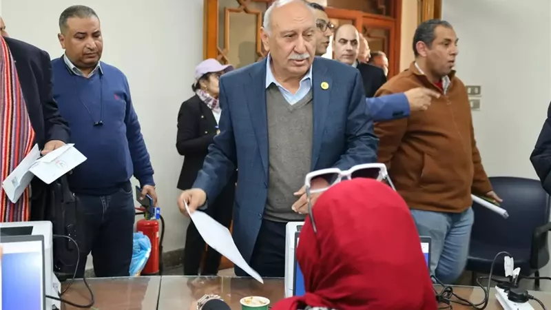 أحمد عثمان يتقدم بأوراق ترشحه رسميًا لمنصب نقيب المهندسين
