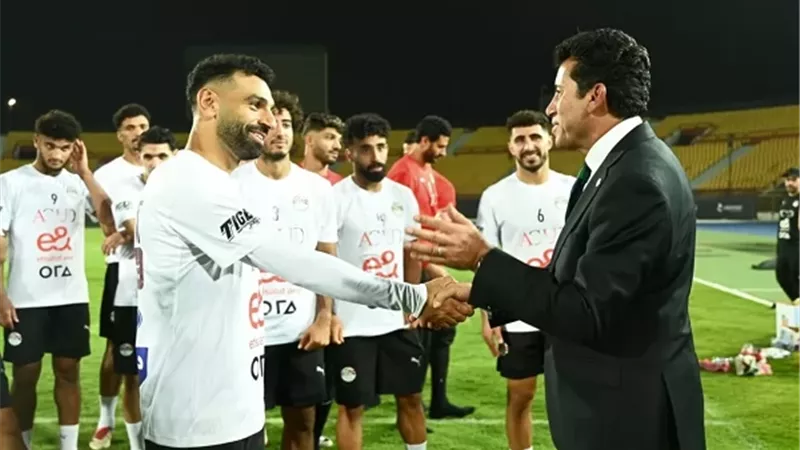 وزير الشباب يطمئن على بعثة منتخب مصر بالمغرب قبل التوجه إلى طنجة