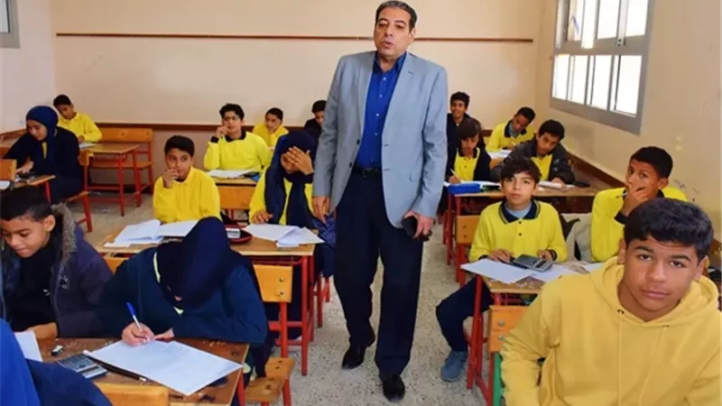 مدير تعليم جنوب سيناء يشدد على الالتزام في امتحانات النقل