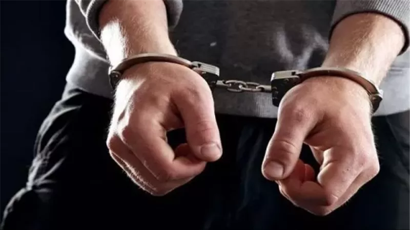 ضبط تاجر مخدرات فى أحد المناطق الجبلية فى أطفيح