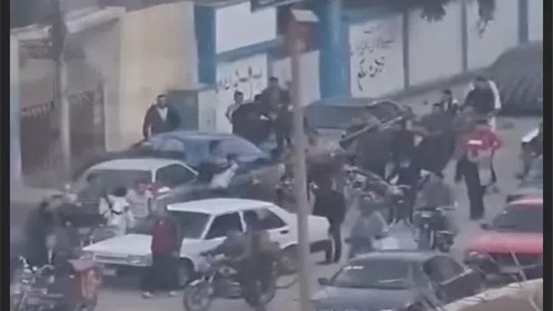 ضبط طرفى مشاجرة تسببوا فى إعاقة الحركة المرورية بأسيوط