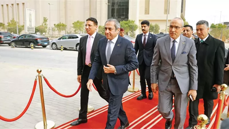 شركة 