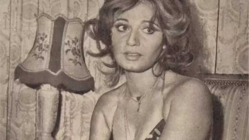 قصة حب فى حياة مديحة كامل وسلسلة لم تخلعها منذ شبابها.ذكرى رحليها