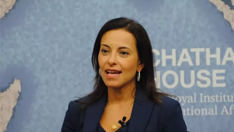 قامة مصرية جديدة تتولى على عرش 
