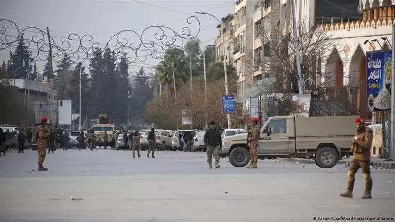 الجيش السوري يجدد مطالبه للقوات الكردية بالانسحاب شرق حلب