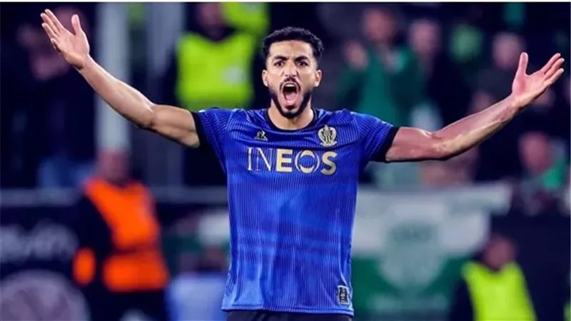 الأهلي يفتح قنوات اتصال مع محمد عبد المنعم لاقناعة بالعودة للقلعة الحمراء
