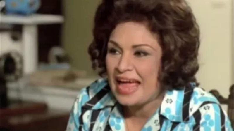 فى ذكرى رحيلها..صورة نادرة من حفل زفاف كريمة مختار ونور الدمرداش