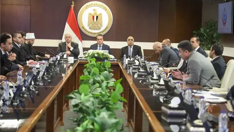 وزير الصحة يترأس الاجتماع الدوري للمجموعة الوزارية