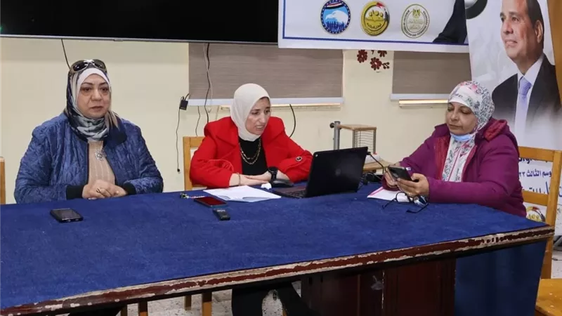 تعليم القاهرة تواصل البث المباشر للمراجعات النهائية لطلاب الإعدادية