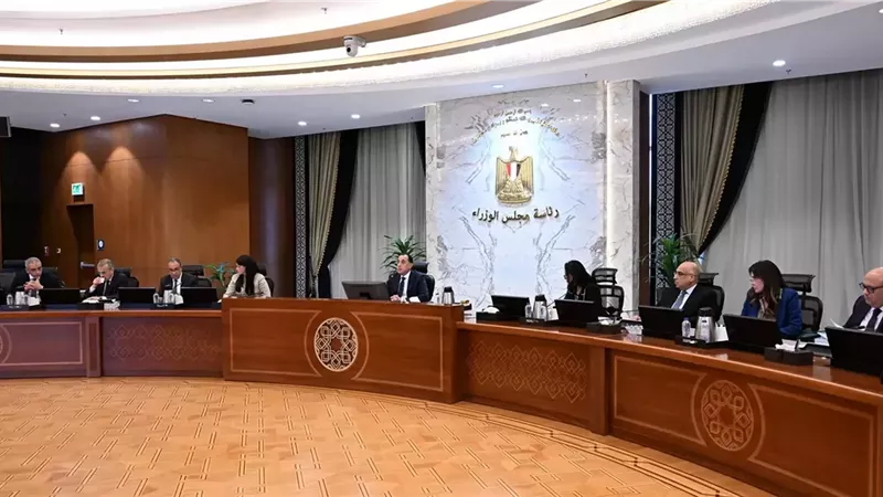 مدبولى يتابع ملف حصر التكلفة الاقتصادية لأعداد اللاجئين فى مصر
