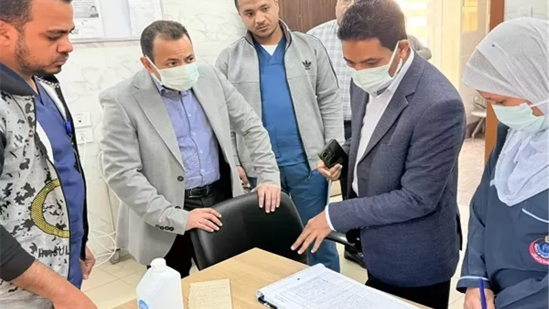 وكيل صحة الأقصر يتابع سير العمل بمستشفى الحميات