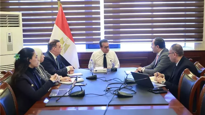 وزير الصحة يتابع مستجدات التحول الرقمي بمستشفيات المؤسسة العلاجية