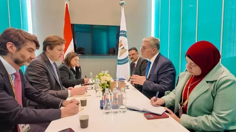 وزير البترول يبحث مع البنك الدولي تعزيز التعاون المشترك في التعدين