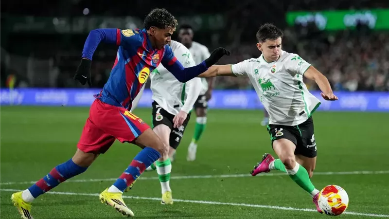 برشلونة يهزم راسينج سانتاندير بصعوبة فى كأس ملك إسبانيا