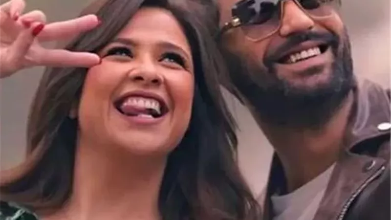 وصلة غزل بين كريم فهمي وياسمين عبد العزيز.. بحبك يا كيمو