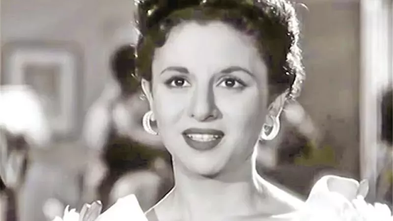 غضب ولا غيرة..قصة خلاف فاتن حمامة مع هند رستم وتخل صلاح أبو سيف