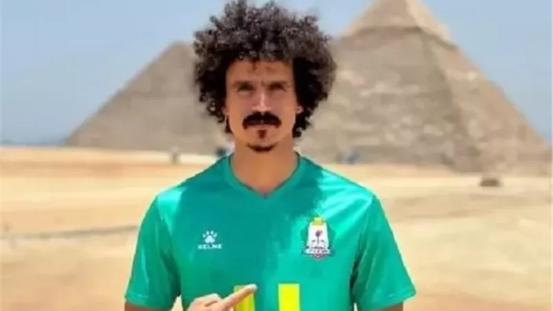مدافع الوحدات الأردني يدخل حسابات الأهلي