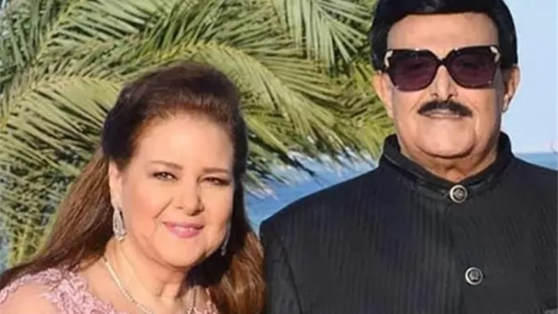 هل كانت دلال عبد العزيز الزوجة الأولى فى حياة سمير غانم ؟