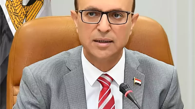 د.المنشاوي يعتمد تعيينات وندب قيادات أكاديمية جديدة بجامعة أسيوط