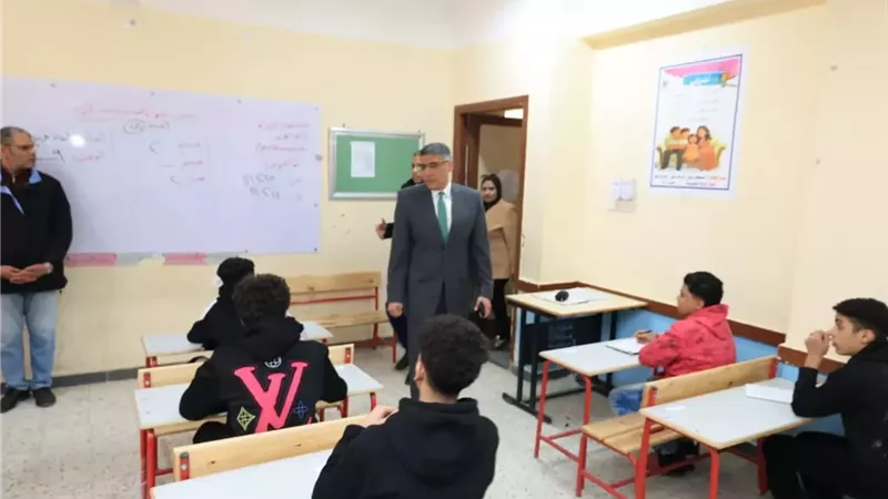 محافظ الجيزة يتفقد امتحانات الشهادة الإعدادية 2026