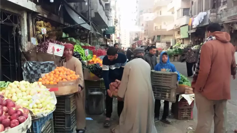 محافظ أسيوط: حملات مكثفة بحي شرق لإزالة إشغالات الباعة الجائلين