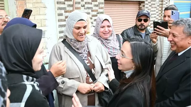 هدوء بالعربى فى البحيرة