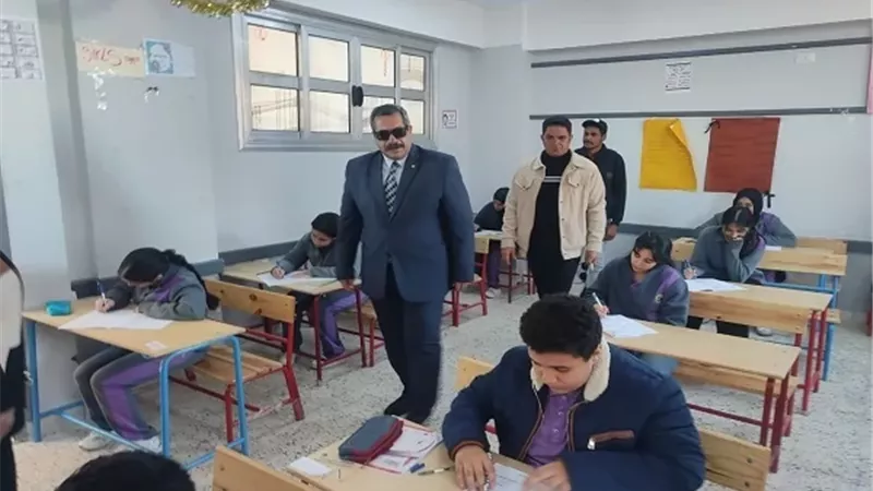 السكرتير العام المساعد بجنوب سيناء يتابع امتحانات الإعدادية