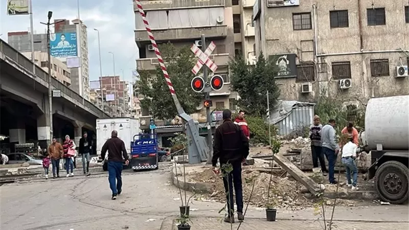 تعزيز إجراءات الأمان والسلامة بمزلقان السكة الحديد بدمنهور
