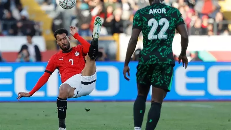 بعد العنف ضد حمدي فتحي.. الفيديو يلغي هدف نيجيريا فى شباك مصر