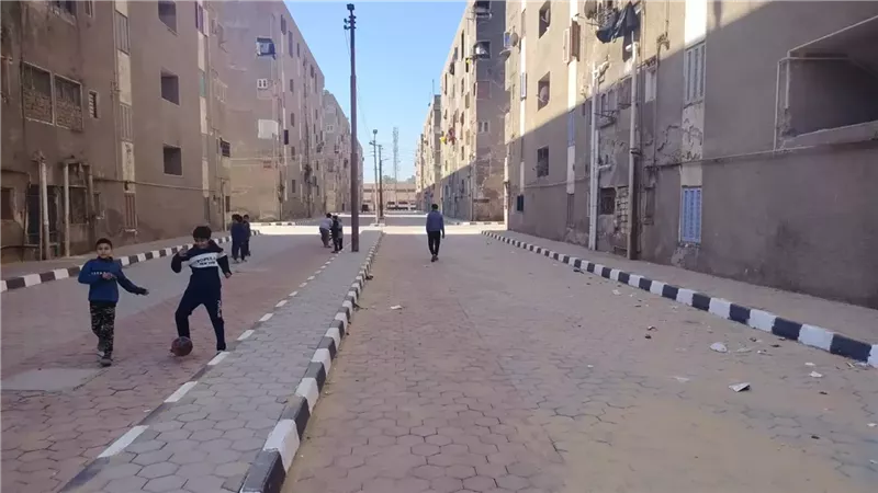 الانتهاء من تركيب بلاط الانترلوك بمنطقة كيلاني بدريوط