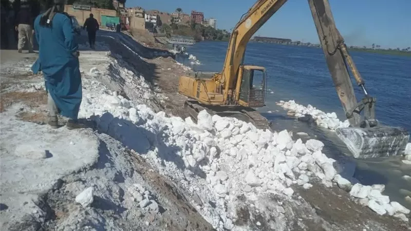 محافظ أسيوط: تطوير شامل لواجهة أبوتيج النيلية لتأمين الكورنيش