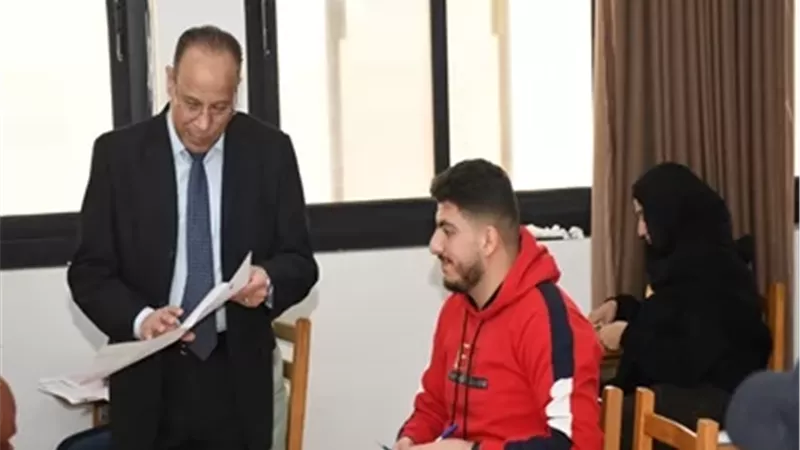 انتظام امتحانات نصف العام بكليتي الألسن والسياحة بجامعة القناة