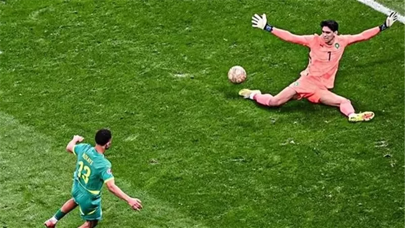 بونو ينقذ المغرب من هدف محقق لـ السنغال في نهائي أمم إفريقيا