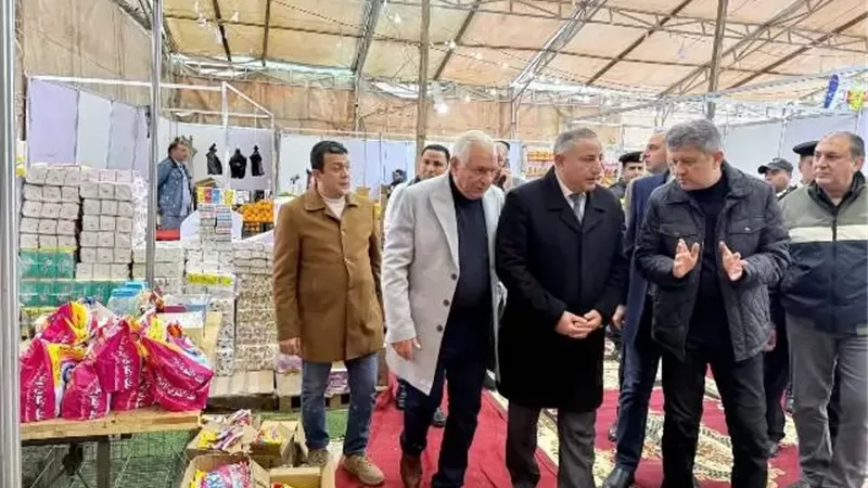 مدير أمن دمياط ورئيس الغرفة التجارية يفتتحان معرض «كلنا واحد»