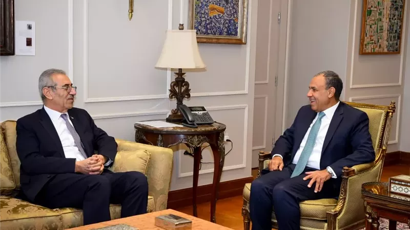 وزير الخارجية يؤكد دعم مصر الكامل للجنة الوطنية لإدارة غزة