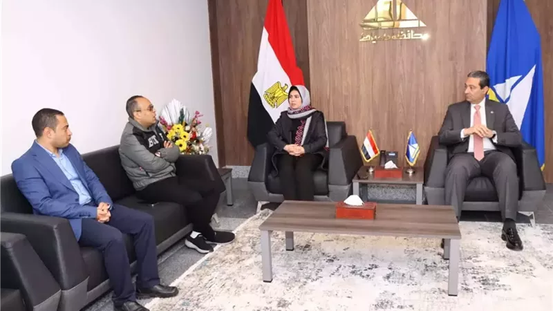محافظ دمياط يستقبل مساعد وزير الصحة